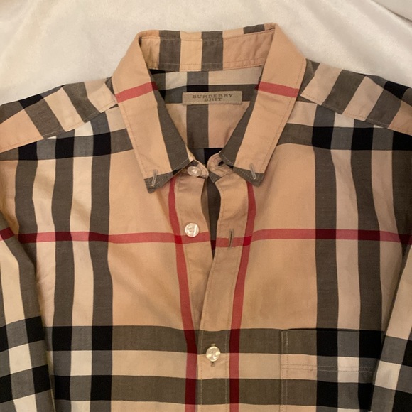 Traditional Burberry check button up shirt size small - Picture 4 of 4